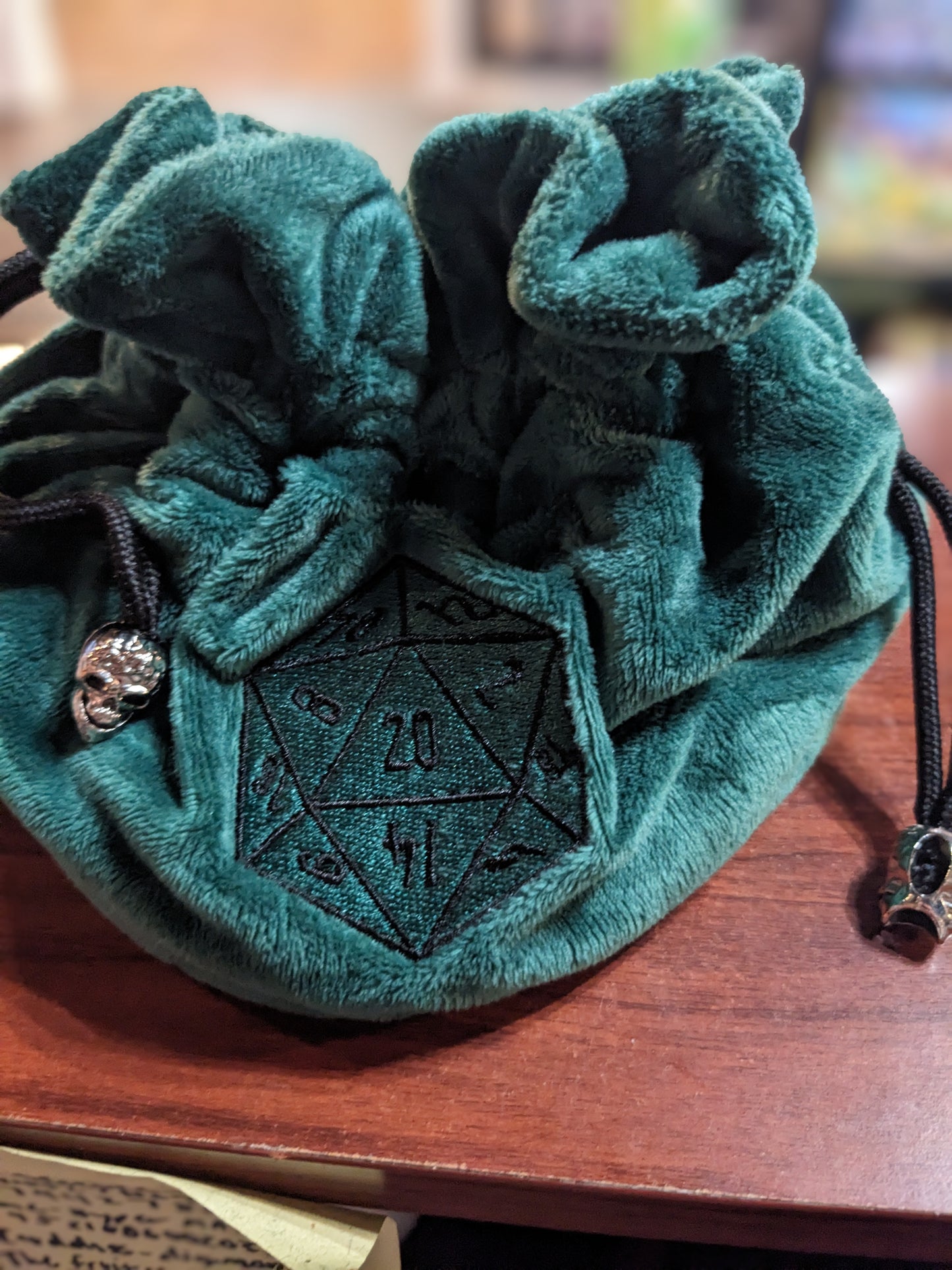 MULTI-POCKET D20 DICE BAG (Green)