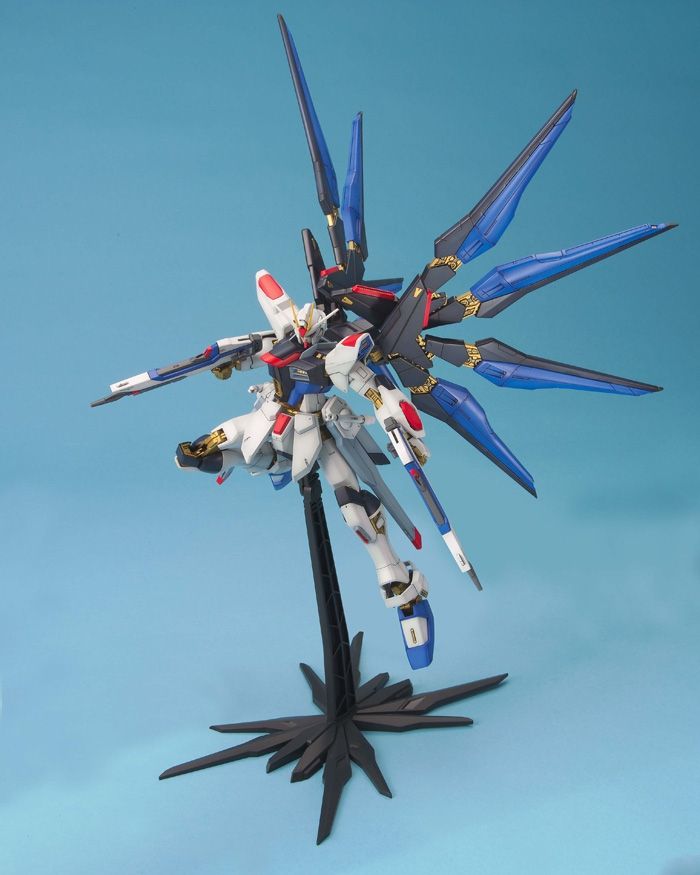 MG ZGMF-X20A Strike Freedom Gundam Full Burst Mode